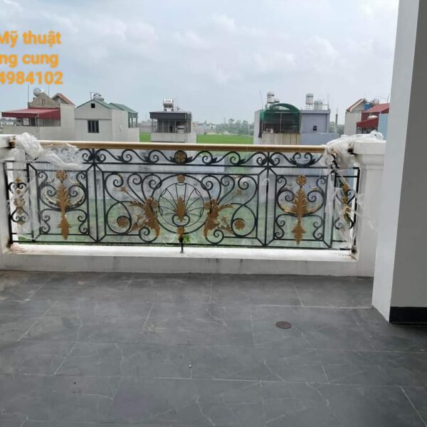 ban cong sat my thua dep (76)